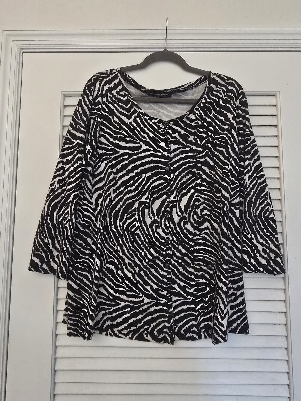 Marina Luna Black & White Zebra Print Scoop Neck Button Long Sleeve Top Size 3X